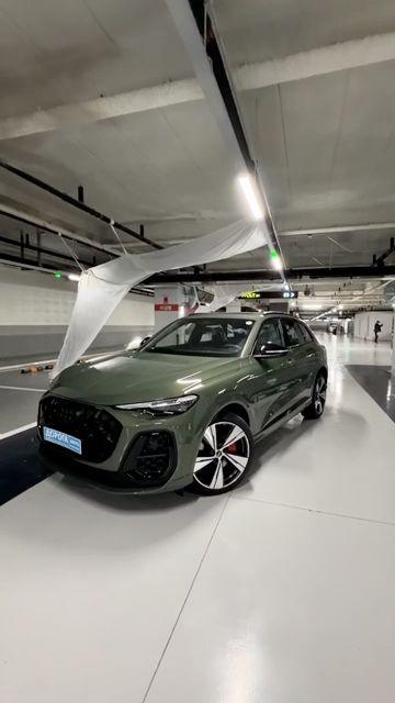 BMW, тёмно-зелёный