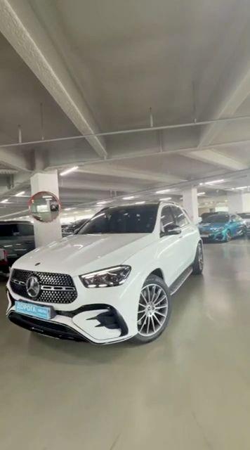 Mercedes GLE, белый